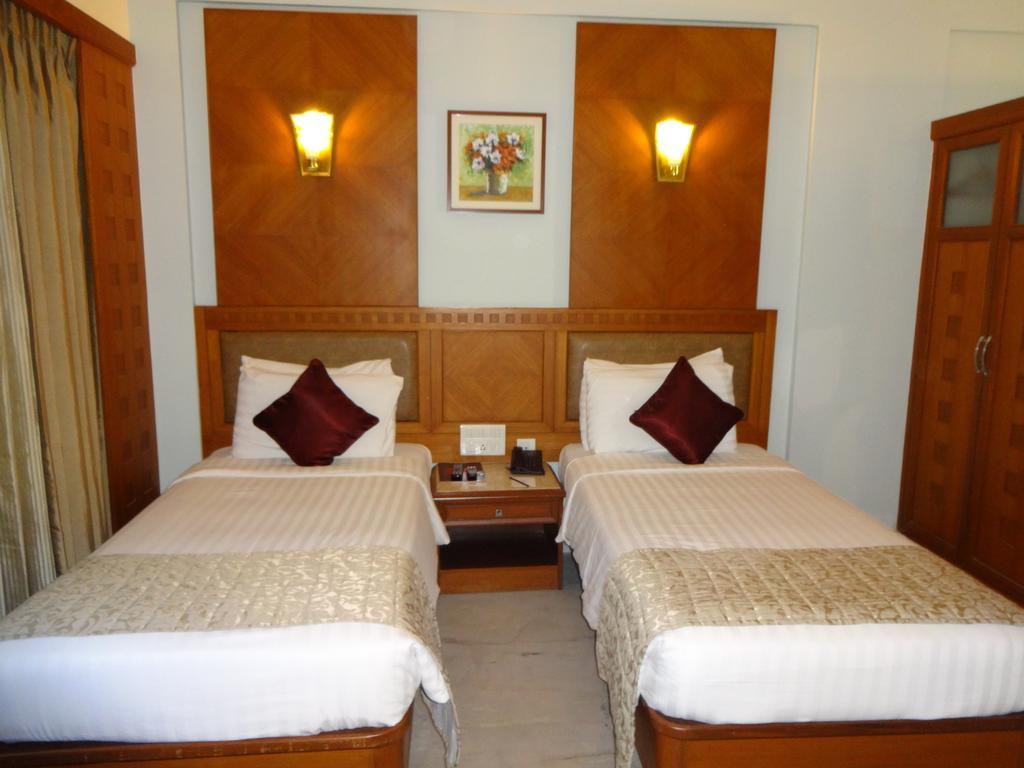 Jp Chennai Hotel Hotel 4*